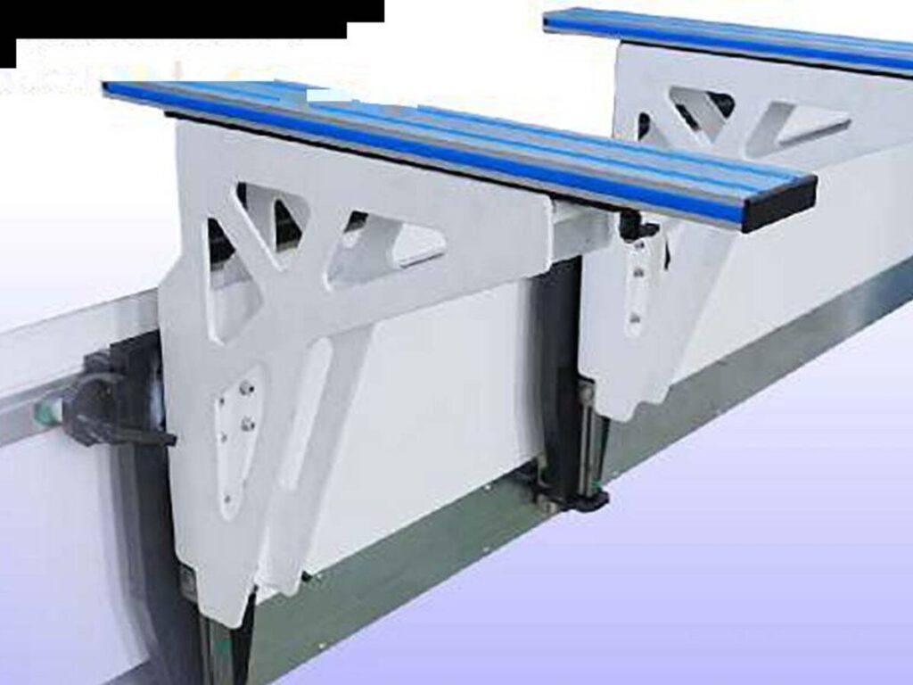 Servo backgauge on dual linear guides