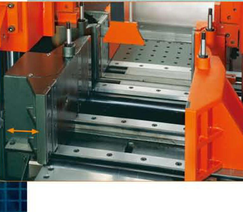 Double retracting vice jaws